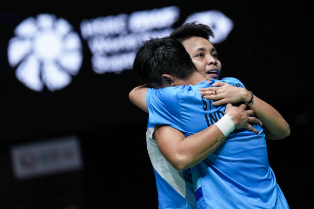 8U和10U羽毛球拍重量對比：哪個更適合進攻或防守？