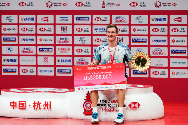 學(xué)羽毛球的成本高嗎？裝備、場(chǎng)地費(fèi)用全解析