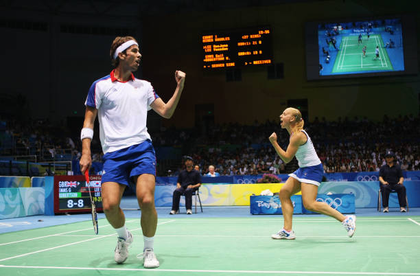 羽毛球場地劃線規(guī)則：如何正確測量尺寸？