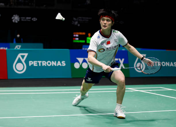 男生羽毛球拍10u選購指南：輕盈與力量的完美結(jié)合