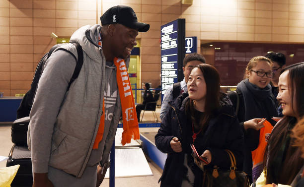 卡梅隆的深海之旅：探索地球最深點的科學(xué)意義