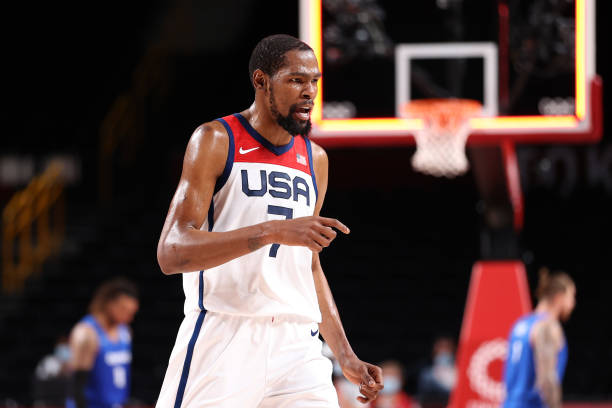 精彩回放：CCTV5籃球賽事點(diǎn)播，重溫經(jīng)典比賽瞬間