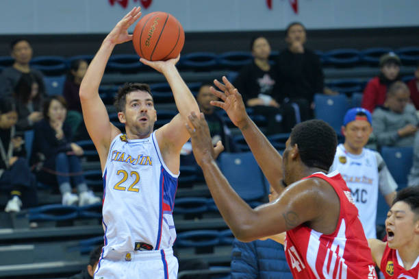 歐文球場霸氣瞬間:王者風(fēng)范盡顯