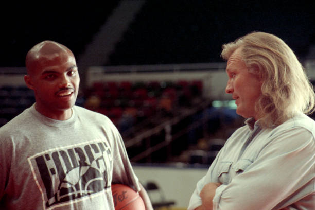 CBA常規(guī)賽直播指南：咪咕、央視等平臺對比