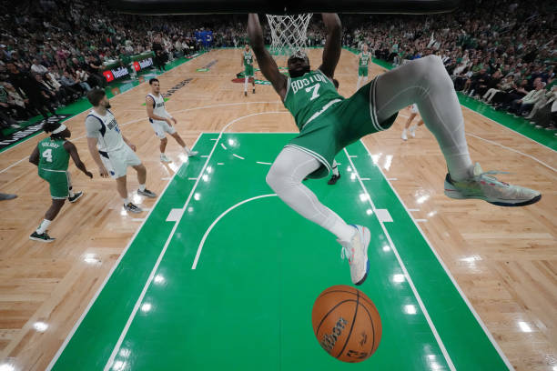 庫(kù)里投籃訓(xùn)練全解析:從熱身到實(shí)戰(zhàn)應(yīng)用