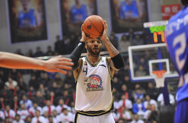 籃球場(chǎng)尺寸調(diào)整中的安全注意事項(xiàng)