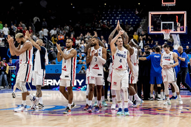 籃球即時(shí)比分007:賽事動(dòng)態(tài)與專家點(diǎn)評(píng)