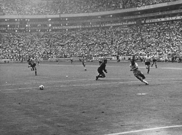 德甲爭冠與保級戰(zhàn)：關(guān)鍵比賽的數(shù)據(jù)對比與預(yù)測