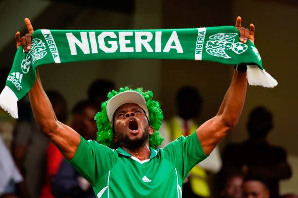 籠式足球場(chǎng)尺寸對(duì)比賽的影響:戰(zhàn)術(shù)與空間利用分析