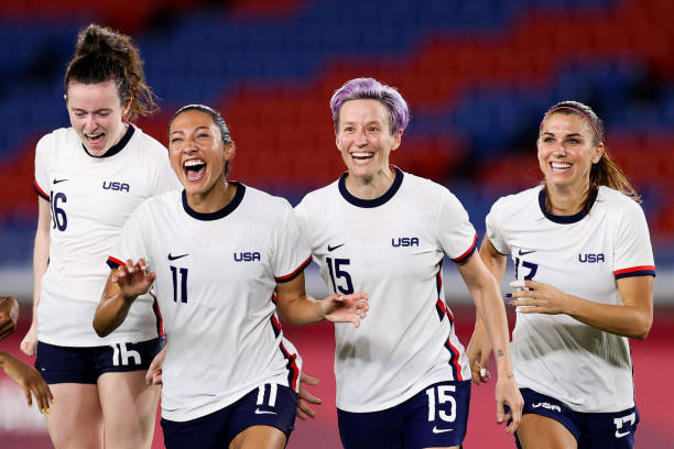 射門力量的關(guān)鍵:觸球部位與擺腿動作詳解