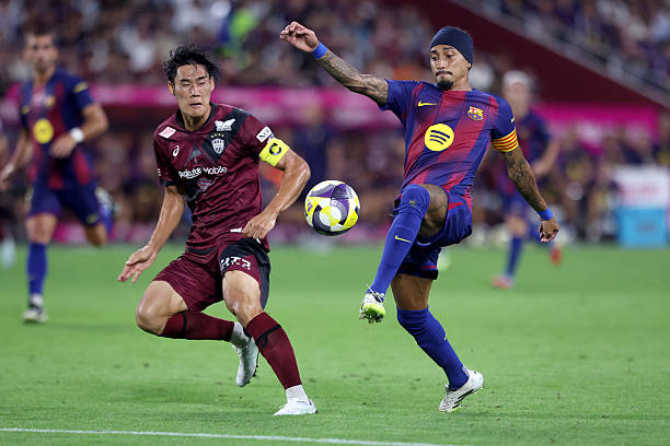 哈維率隊重返巔峰！巴薩提前兩輪鎖定聯(lián)賽冠軍