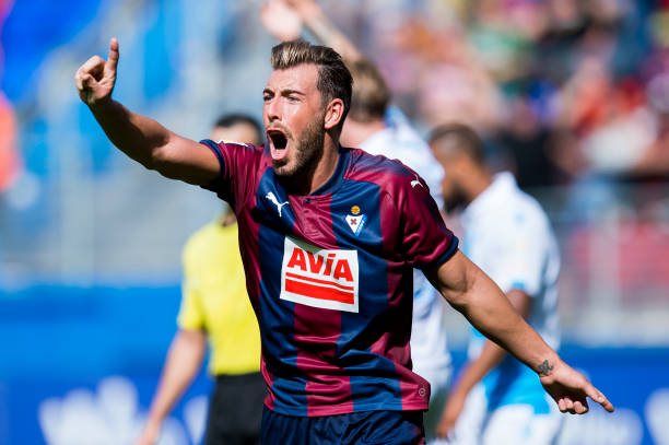 7人制足球場地的尺寸標(biāo)準(zhǔn)及劃線規(guī)則