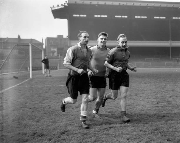 法甲爆冷之夜：升班馬逆轉里昂，傳統(tǒng)豪門遭遇滑鐵盧