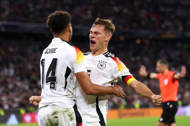 2021年C羅轉(zhuǎn)會(huì)曼聯(lián)：重磅回歸背后的故事與影響