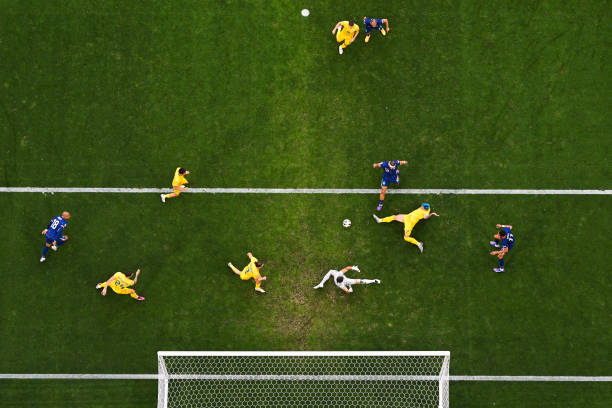 美國足球冠軍聯(lián)賽勝負(fù)記錄與球隊表現(xiàn)