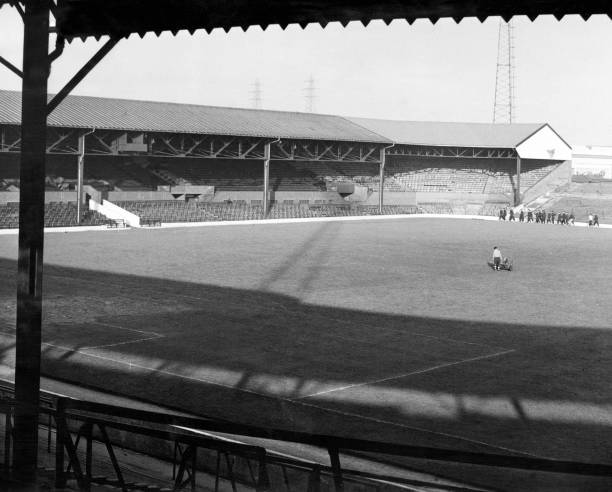 法甲球衣顏值巔峰！盤(pán)點(diǎn)近10年最好看的5件戰(zhàn)袍