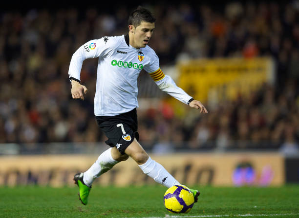 足球史上最強(qiáng)射門(mén)力量：C羅和卡洛斯誰(shuí)排第一？