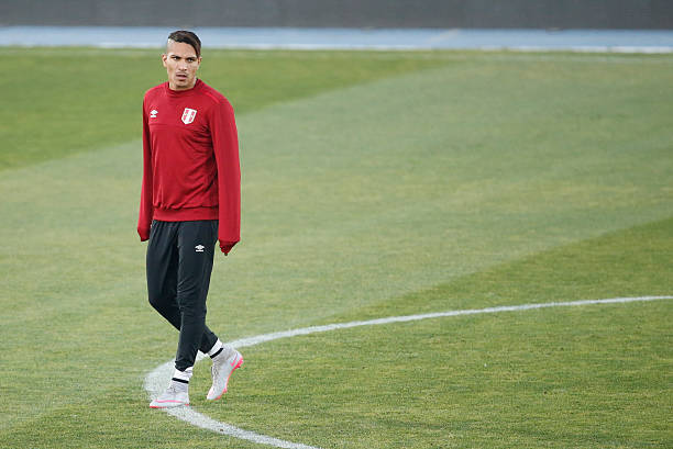 齊達(dá)內(nèi)的經(jīng)典時刻：2002年歐冠決賽天外飛仙