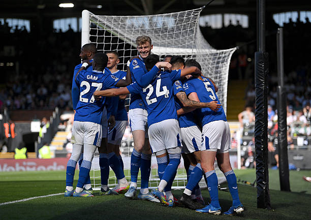 心理博弈的藝術(shù)：勺子點(diǎn)球?yàn)楹文艹蔀殚T將的噩夢？