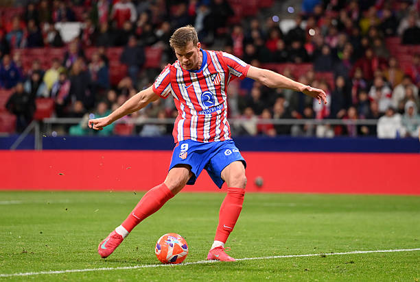 C羅PK梅西：誰的金球獎含金量更高？