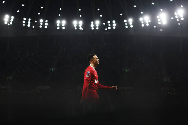 C羅職業(yè)生涯簡史:從馬德拉到世界之巔