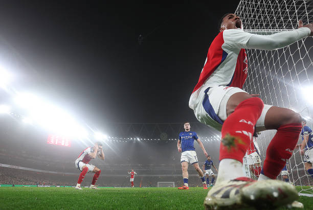 哈里·凱恩的金球獎前景：數(shù)據(jù)、表現(xiàn)與影響力分析