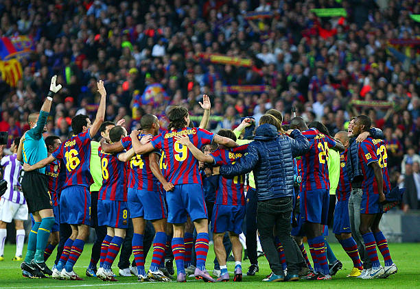 八人制足球場邊線、球門區(qū)和中圈的尺寸標(biāo)準(zhǔn)