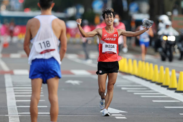 奧運(yùn)會(huì)何時(shí)開(kāi)始設(shè)立花樣游泳比賽？