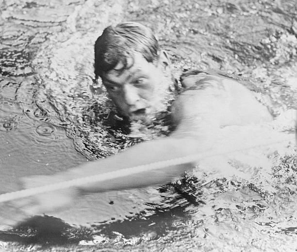 游泳安全防護(hù)知識(shí)培訓(xùn)：游泳前的準(zhǔn)備與注意事項(xiàng)