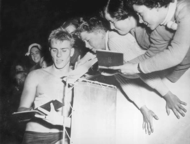 艾滋病傳播途徑解析:游泳是否屬于高危行為