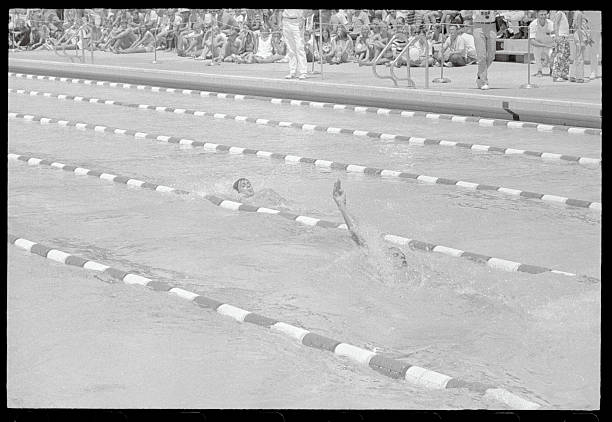 兒童游泳動作要領(lǐng):從打水到換氣的完整指南