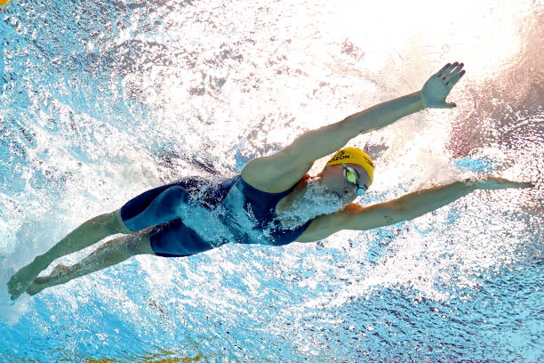 張雨霏游泳比賽完整視頻：在線觀看，見證她的速度與力量！