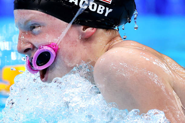 自由泳完整配合技術(shù):如何實現(xiàn)手臂、腿部和呼吸的協(xié)調(diào)