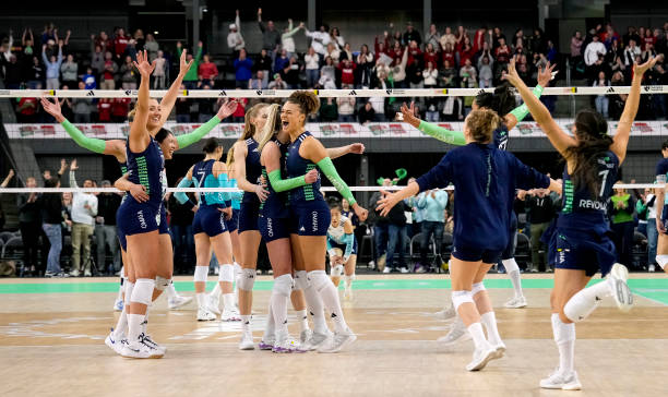 排球技術(shù)大全：發(fā)球、傳球、扣球、攔網(wǎng)完整解析